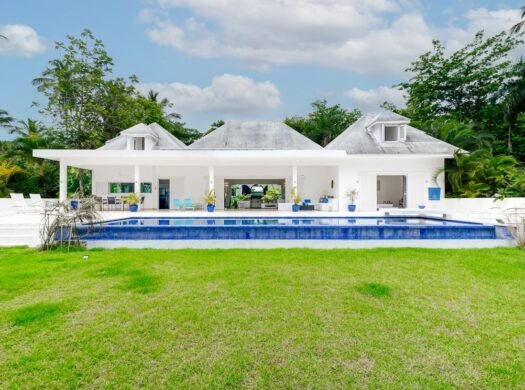 Oceanfront Villa in Las Terrenas