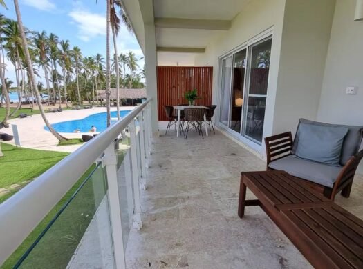First line beachfront apartment for sale in Coson