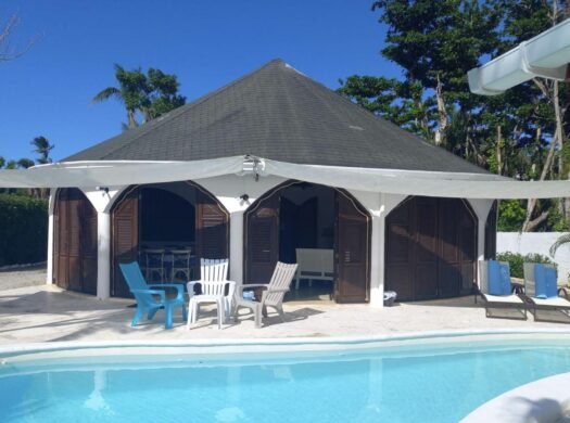Popy Villa with Independent Bungalows